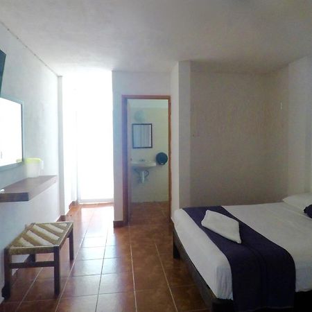 Hotel Mayflower Puerto Escondido  Extérieur photo